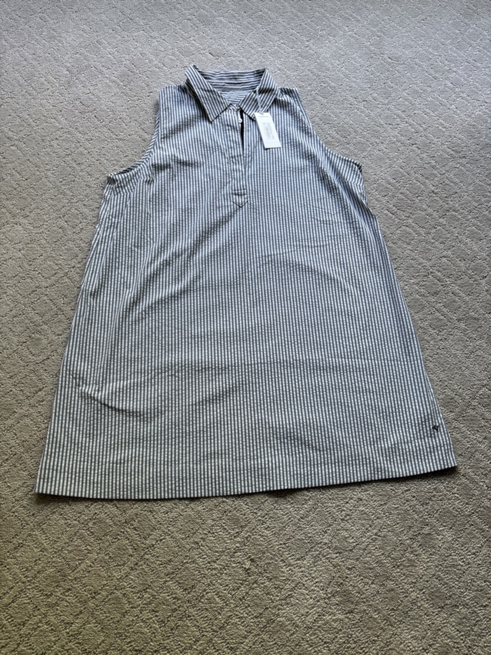 Vineyard Vines Gray & White Seersucker Striped Polo-Style Shirt performance